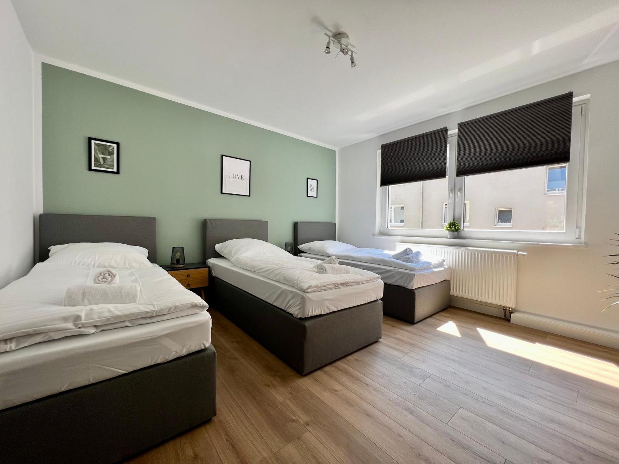 Sali - Remscheid - Apartmenthaus Buitenkant foto